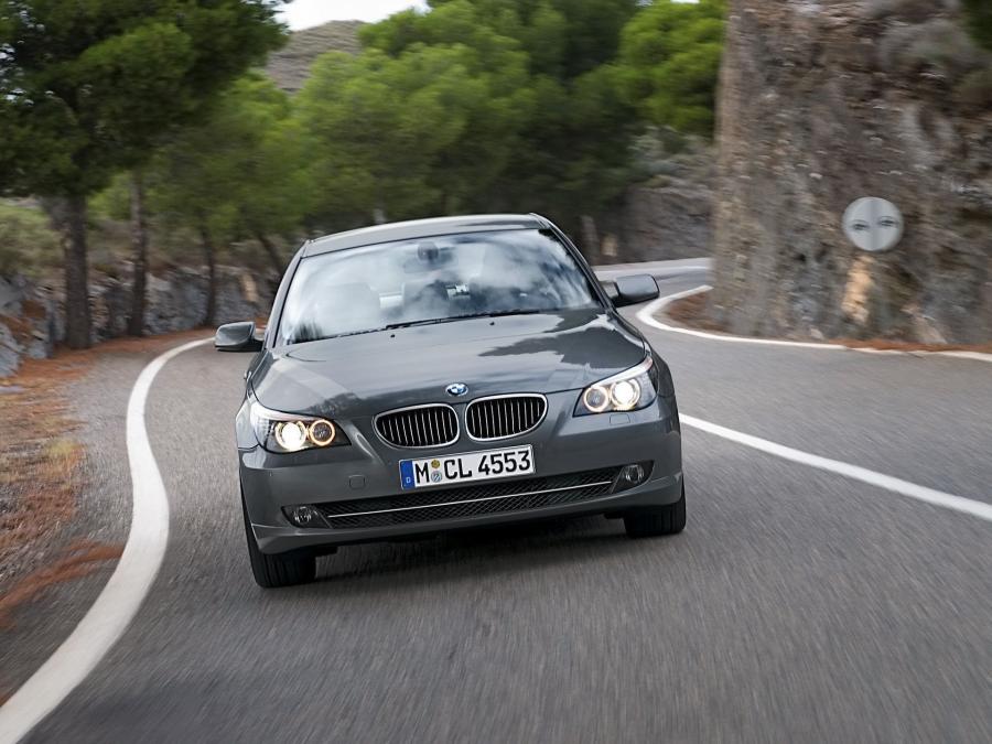  BMW 5-Series 2008 года  (фото 9 из 20)